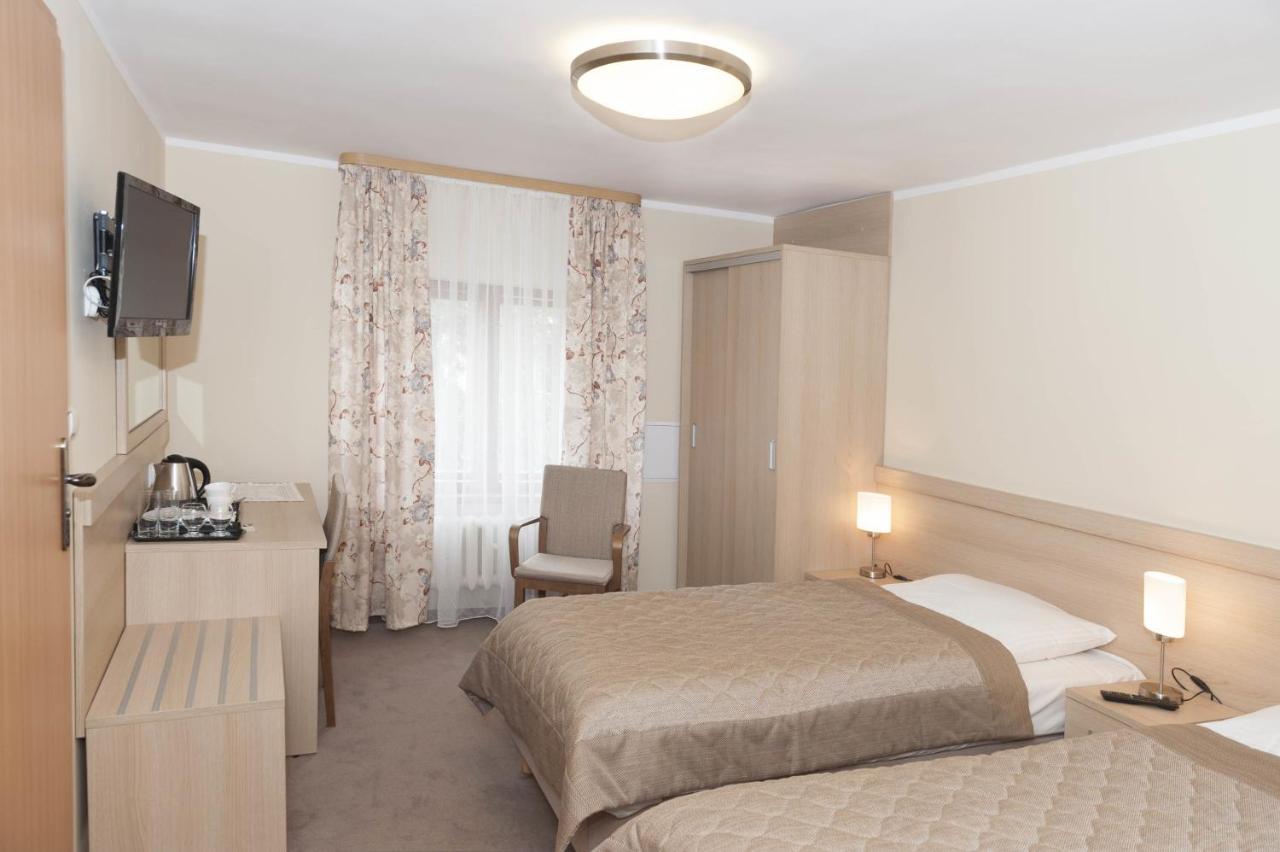 Dom Zdrojowy Aparthotel Jelenia Gora Room photo